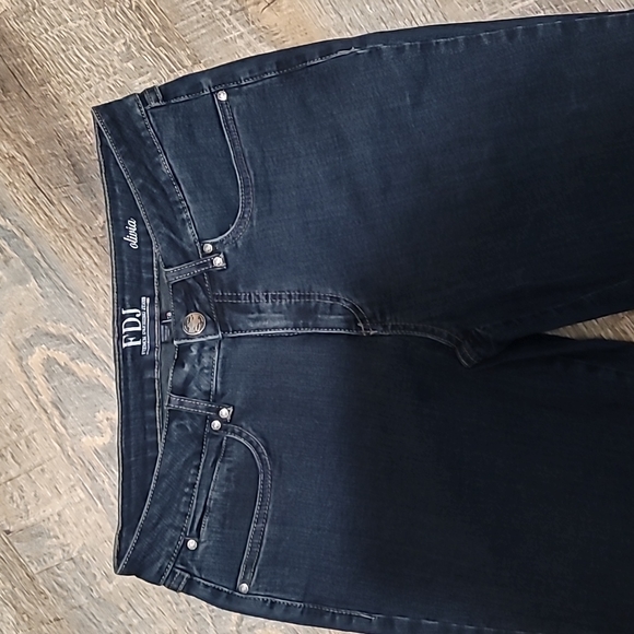 Gently Loved blue jeans woman size 10p made by French Dressing Jeans Olivia Edit - Picture 4 of 16